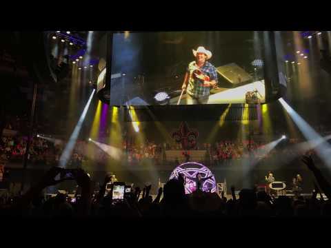 Garth Brooks
 — LSU Chant Breaks Out At Cajundome Lafayette Garth Brooks Concert