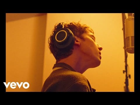 Troye Sivan — Angel Baby (Acoustic)