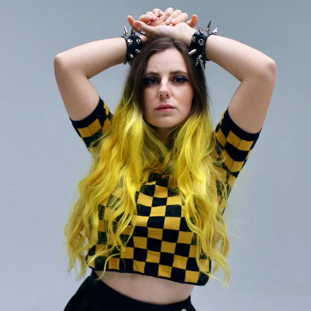 GRRRLS MASHUP by AViVA
