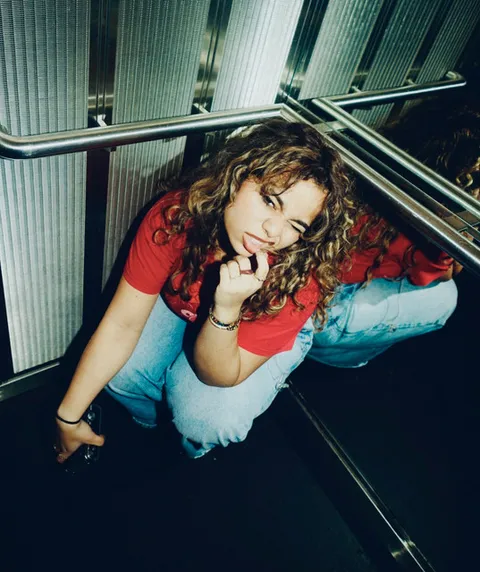 iloveitiloveitiloveit by Bella Kay