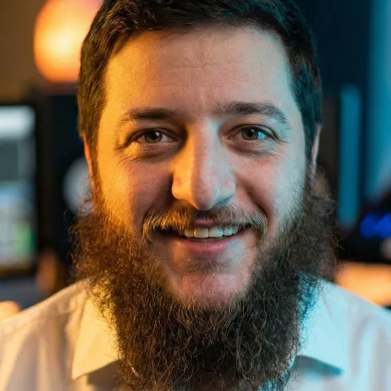 Lavi Klein