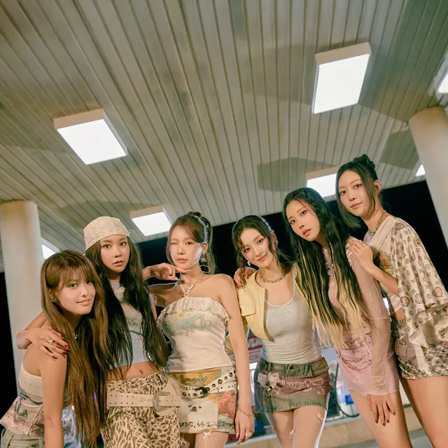 MOMOLAND