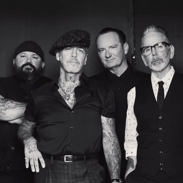 Social Distortion
