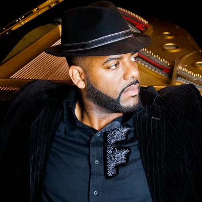 Aaron Lindsey