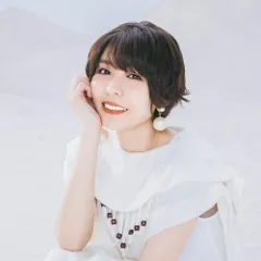 豊崎愛生 (Aki Toyosaki)