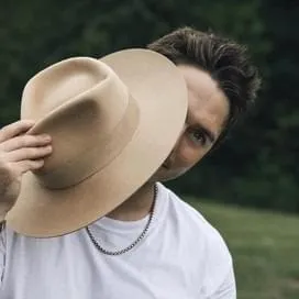Alex Marshall