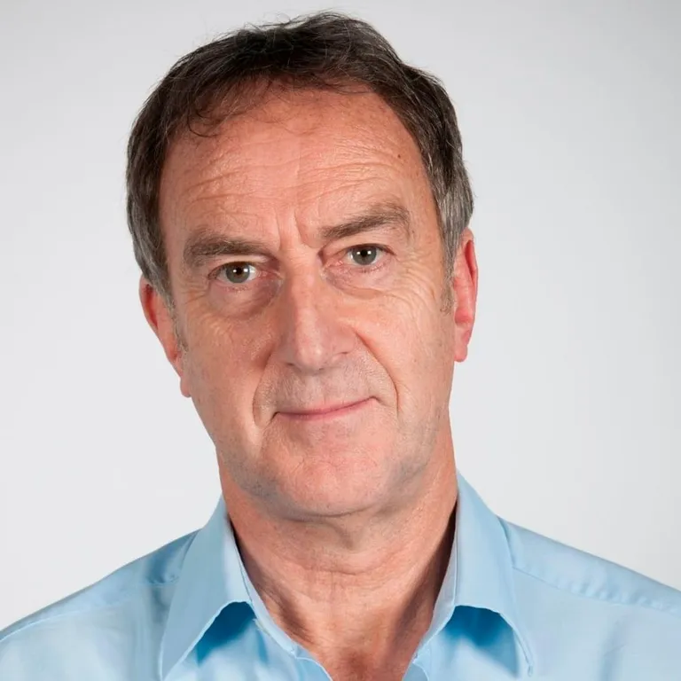 Angus Deayton