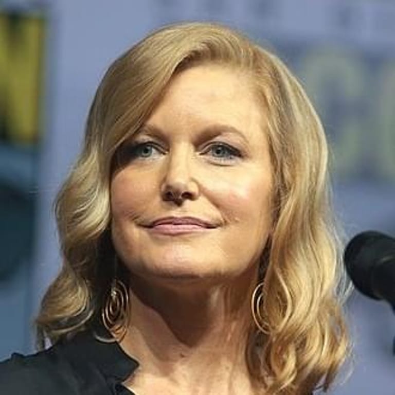 Anna Gunn
