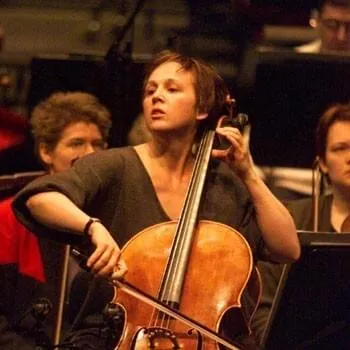 Bryndis Halla Gylfadóttir