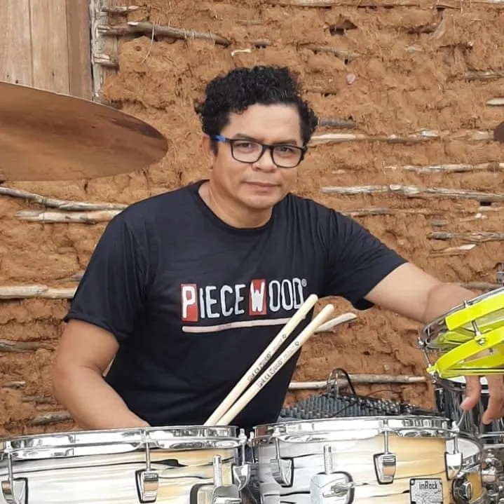 Carlinhos Papa-Léguas