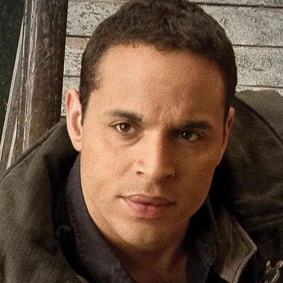 Daniel Sunjata