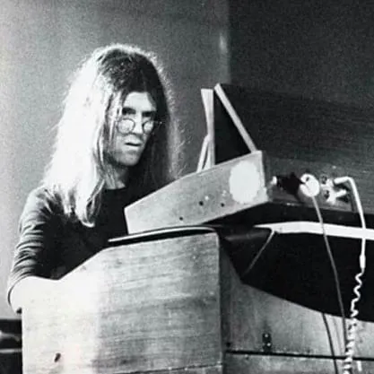 Dave Stewart (Keyboards)
