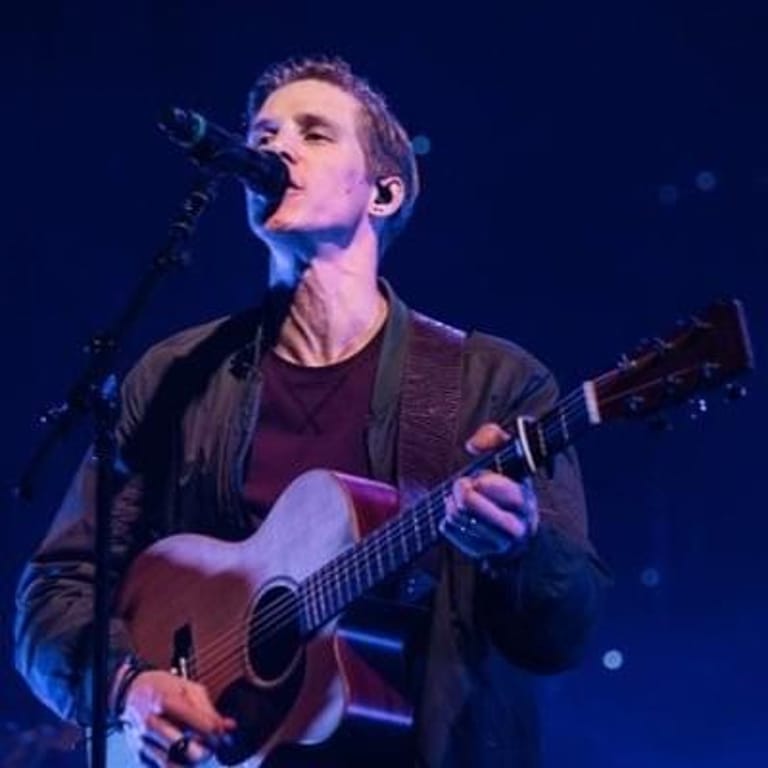 Derek Johnson (Worship)