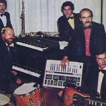 Дуҫтар (Дустар) (Dustar)