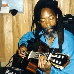 Earl “Chinna” Smith