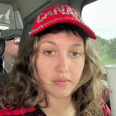 Éliane Viens-Synnott