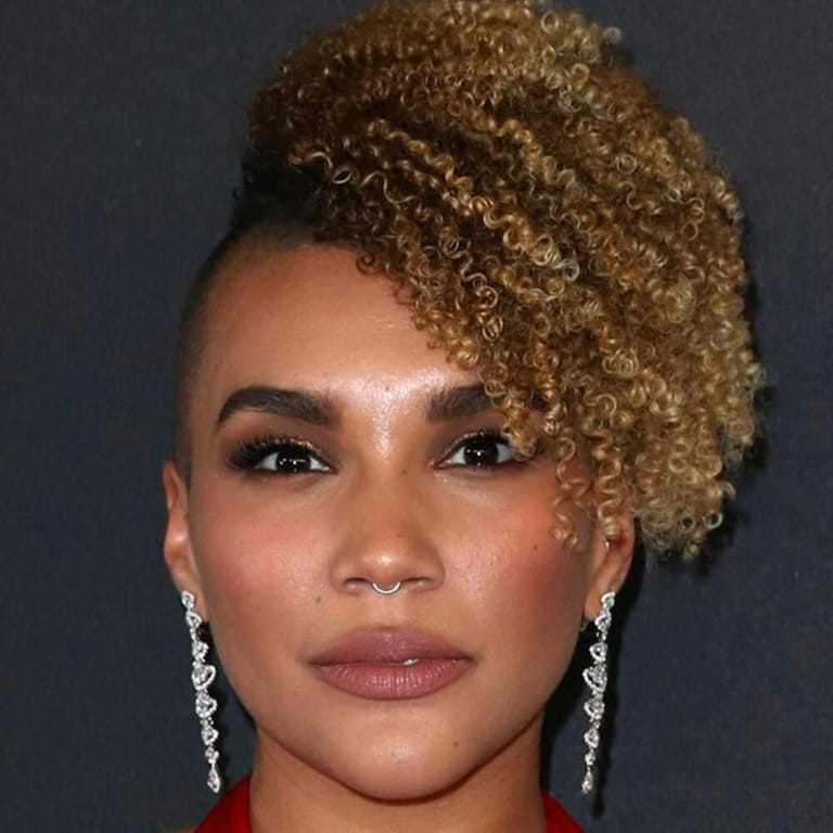 Emmy Raver-Lampman