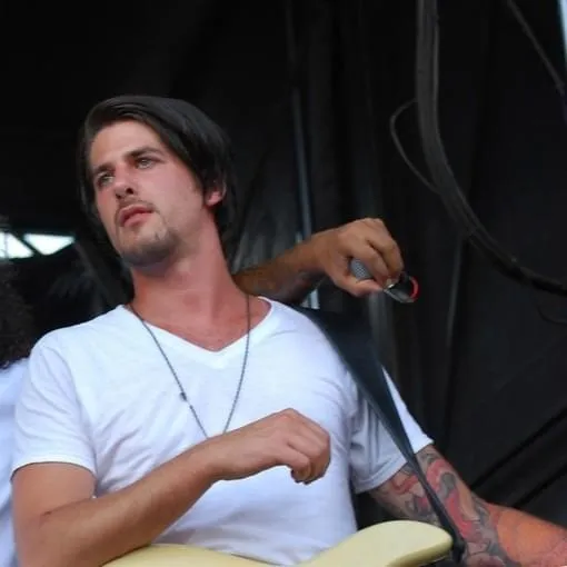 Eric Roberts (Bassist)