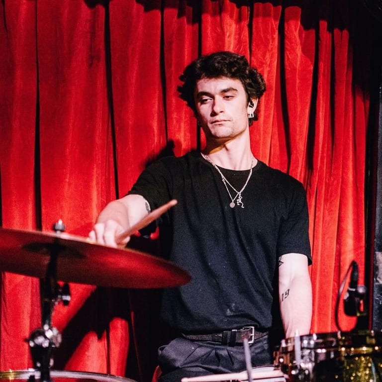 Felix Holton