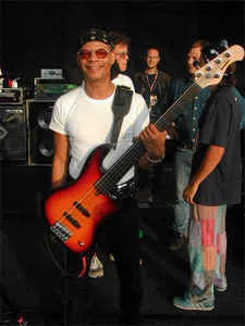 Fernando Saunders