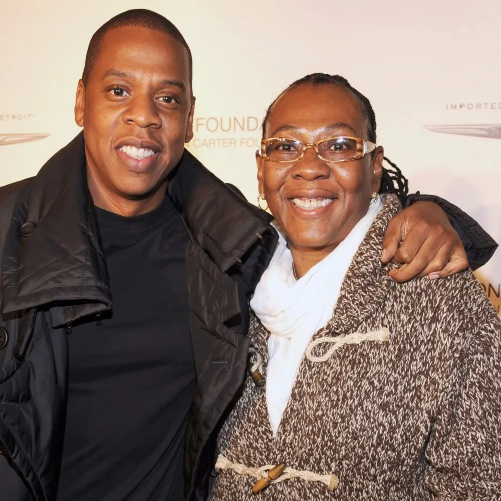 Gloria Carter