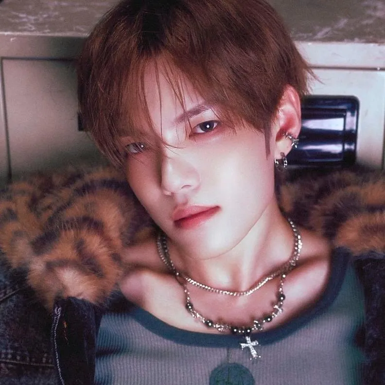 GYEHYEON (VERIVERY)