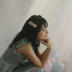 奈良ひより (Hiyori Nara)