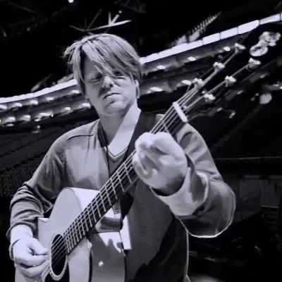 Huw Davies