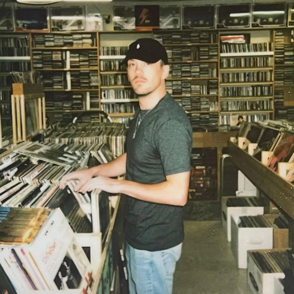 Ian James beats