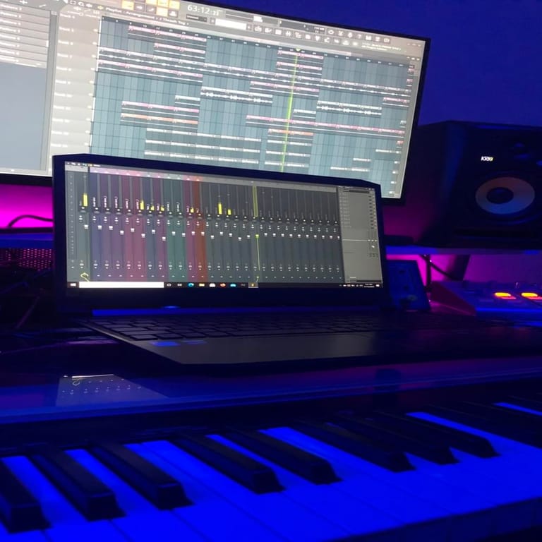 J Thrash On The Track