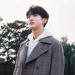 Jinyoung (진영) (B1A4)