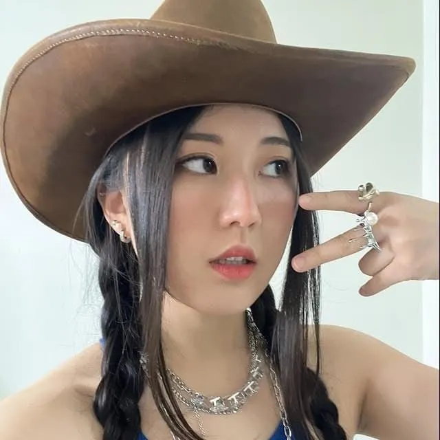 Jisu (Artist)