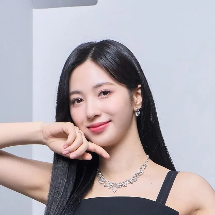 JIWON (지원)