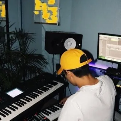 Julian Avila