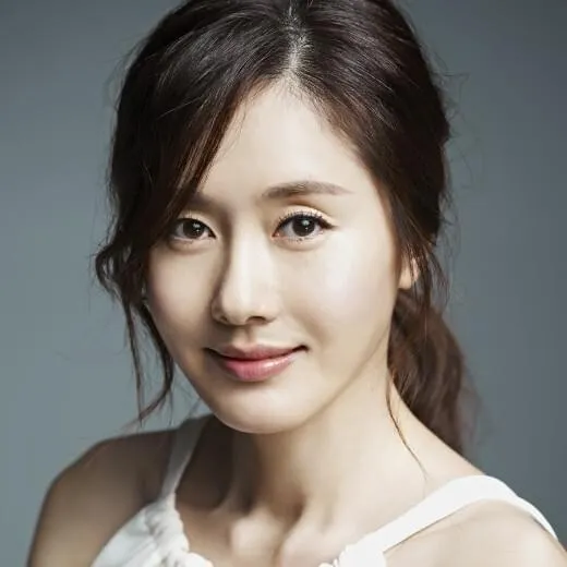 Kim Ji Soo (김지수)