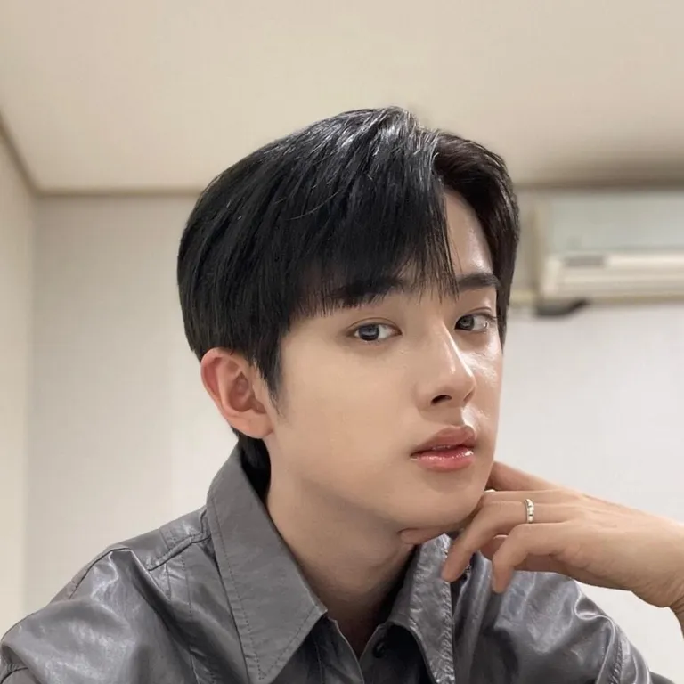 KIM MIN KYU (김민규)