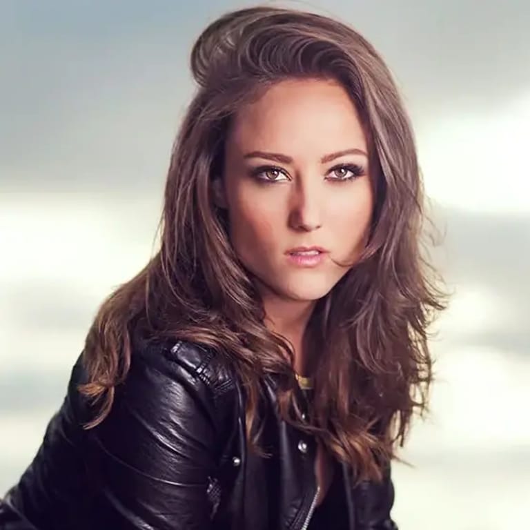Lauren Mayhew