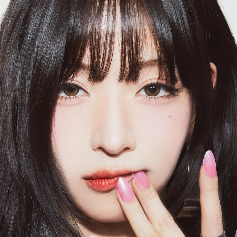 Lee Chae Young (fromis_9)