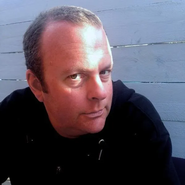 Lee Groves