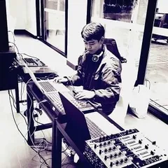 LEE HAE SOL (이해솔)