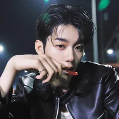 LEE JEONGHYEON (이정현)