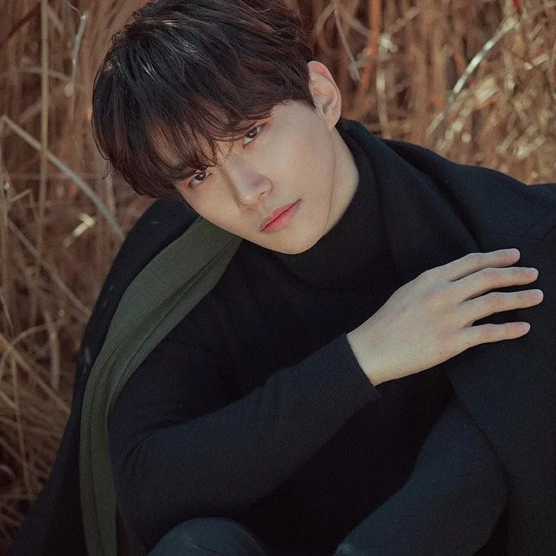 LEE JUNHO (이준호)