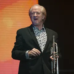 Lee Loughnane