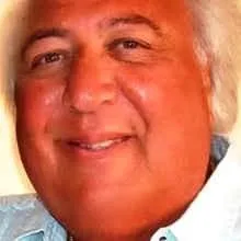 Lennie Petze