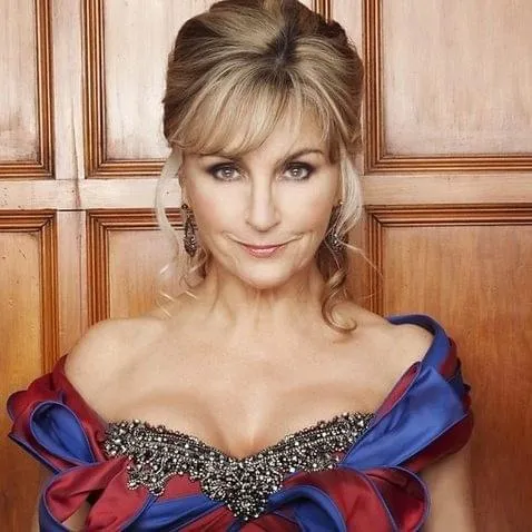 Lesley Garrett