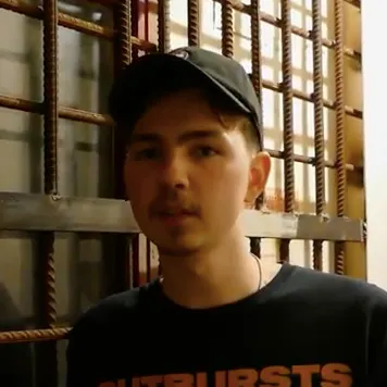 Lewi B
