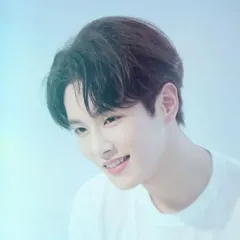 李汶翰 (Li Wenhan)