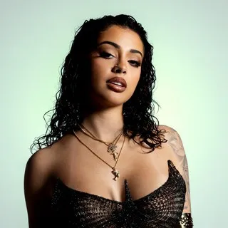 Malú Trevejo