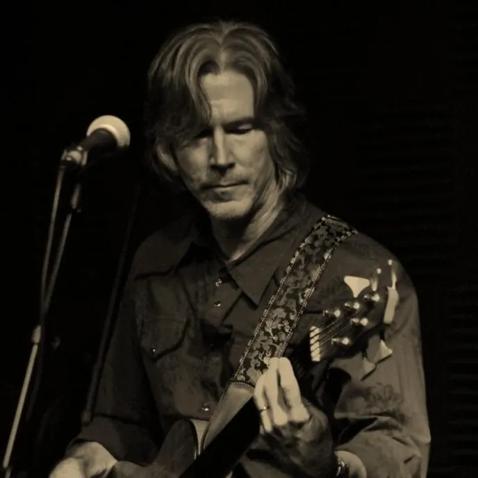 Mark Browne (Bassist)