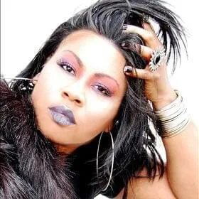 Ms. Monét